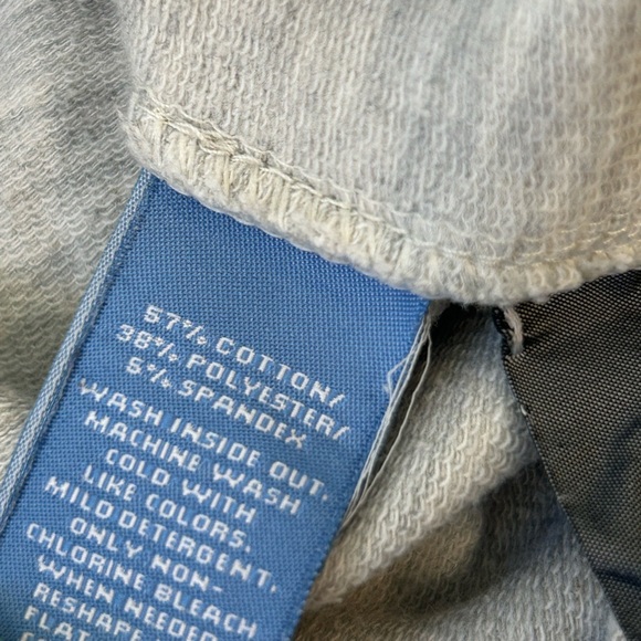 NWOT SimplyVera Vera Wang Simply Breathe Heather
Gray Off Center Zip Long Hoodie - Picture 5 of 6